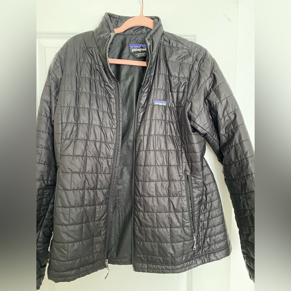 Women’s Patagonia Nano-Puff black jacket size large / puffer
